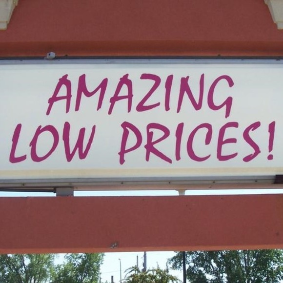 WOMANS, PLUS,  MISSES,  MENS, & ACCESSORIES!!! - Picture 1 of 1